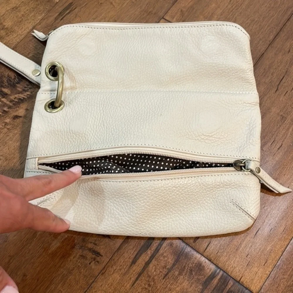 Bo Bo Bags California Cream Leather Fold Over Zipper Wristlet